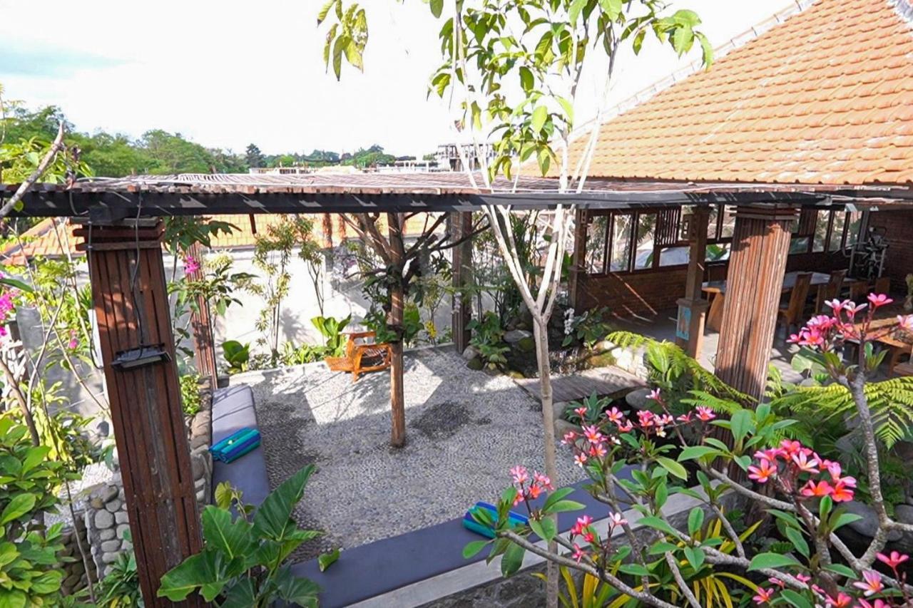 Green Bali Guest House Munggu Exterior photo